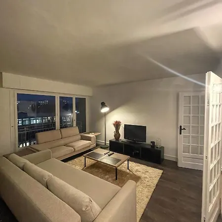 Penthouse Center - Parking Free Apartment